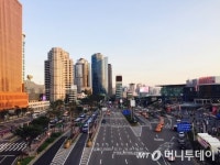 중년은 추억에 푹, 청년은 중림동 카페로…서울로 가보니