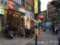 중년은 추억에 푹, 청년은 중림동 카페로…서울로 가보니
