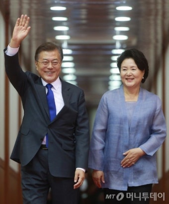 [사진]방미 일정 마친 문재인 대통령 부부