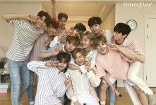 이니스프리고양레티놀점 | 워너원 컬러마스크 영상…VR존에서 생생하게 만나봐