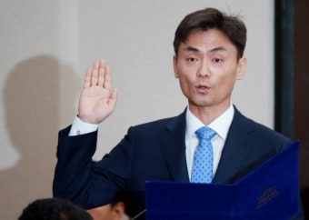 박성진, 주식 무상취득 사과…