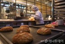 꼬이는 파리바게뜨 해법, 양노총 만남서 돌파구 찾나 