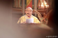 염수정 추기경 겸손과 온유와 인내…사랑으로 대하라