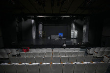 극장 폐관으로 저무는 한국 연극사