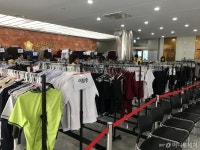 [MT리포트][르포]부담 덜었어요… 무상교복 현장 가보니