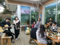 공연&문화네트워크 M터치, 봄투어 영종 골든튤립호텔과 늘목서 성료