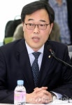 김기식, 금감원 임직원에 누끼쳐 죄송..건승 기원하겠다