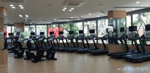 공항·철도 공기업 임원, 퇴직금 털어 산 서울역센트럴자이