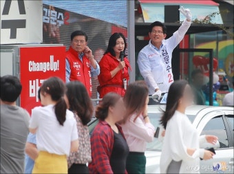 [사진]여의도 유세 나선 김문수 후보