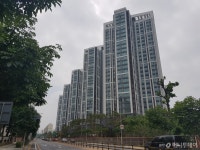 한강 조망권으로 잠원동 대장주 등극 아크로리버뷰