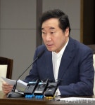 정부, '환경미화원 주간근무 확대·위탁근로자 임금 현실화' 추진