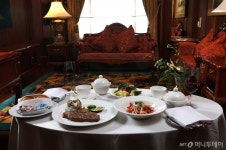 임피리얼 팰리스 호텔