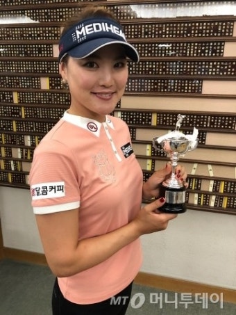 달콤커피 후원 유소연 선수, 일본 프로골프투어 첫 우승