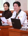 [사진]이동섭 오늘은 태권도복!
