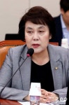 정춘숙 암센터 수술실에도 의료기기 영업사원 출입