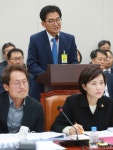 [사진]교육부 종합감사 출석한 이덕선 한유총 비대위원장