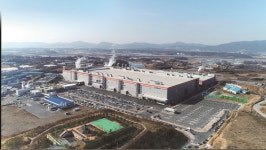 스마트 입은 태양광…치킨게임 승자는 한화