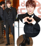 강다니엘 vs 모델, 크롭트 턱시도 재킷…"놀라운 기럭지"