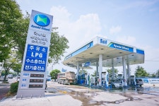 기름냄새 가득 주유소는 끝…전기충전·물류로 진화