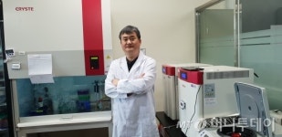 폐·간 섬유화 신약 개발…가습기살균제 피해자 돕고 싶어