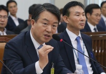 '선거개입 의혹' 강신명·이철성 전 경찰청장 구속영장 청구(종합)