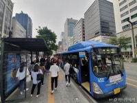 카풀 알아보고 있었는데… 출근길 버스 정류장 가보니