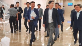 삼주물산구내식당 | 삼성물산 찾은 이재용, 구내식당서 직원들과 식사