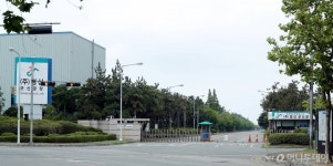 [르포]사람 대신 잡초만 무성하게…황량해진 군산