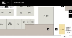 화장실·엘레베이터 가는길에 유니클로… 피할수가 없어요