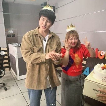 기안84 생일 맞아 박나래와 인증샷…