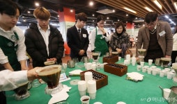 [사진]진지하게 커피 배워요