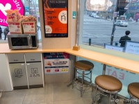 랄라블라에서 삼각김밥·맥주를?…커지는 유사 편의점 논란