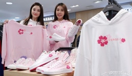 체리블라썸야영장 | [사진]롯데百 '체리블라썸' 단독 출시!