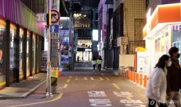 100석 넘는 카페에 손님은 단 1명…텅 빈 대구 동성로