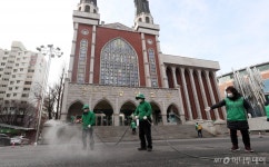 [사진]방역작업 들어간 명성교회