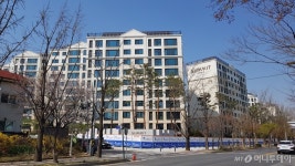 과천에 강남보다 비싼 아파트, 월 1억씩 번 분양자들