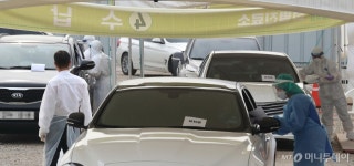 [사진]분주한 의료진들