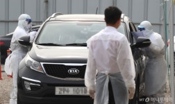 [사진]강서구 확진자 발생에 분주한 선별진료소