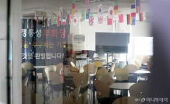 이태원→쿠팡→교회·방판·탁구장…신규확진 8일만에 50명대(상보)