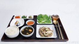 여기요, 따로먹게 집게 주세요…밥상이 바뀐다