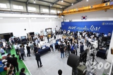 스타워즈가 현실로…레이저 번쩍 후 17초, 미사일도 뚫어