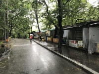 오늘도 문 연 수락산 입구 식당들 위험해도 먹고 살려면…