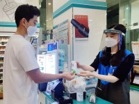 힘내라 GS25 마스크 이어 페이스쉴드·홍삼 지급