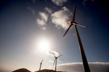 환경 때문이 아니라 싸서 태양광에너지 쓴다