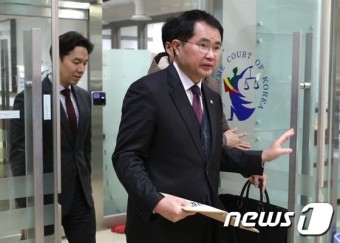 文, '우병우 변호사' 볼멘소리에도 '여운국 공수처 차장' 재가