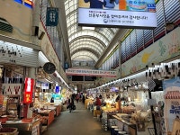 설 대목 실종, 전통시장 한산…가족들도 못 모이는데, 누가 와