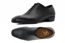 [중기굿즈]자투리 가죽 업사이클…디자인·기능 잡은 착한 구두