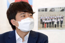 이준석 이재명식 기본소득 명쾌하게 반대…A도 B도 쓰자 안돼