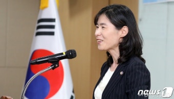 '인사 검증' 민정수석 몫인데 인사수석 책임론 왜?…김외숙이니까