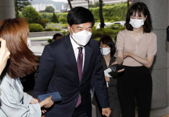 '尹 찍어내기 감찰·징계 주도' 이성윤·박은정 불기소 결정